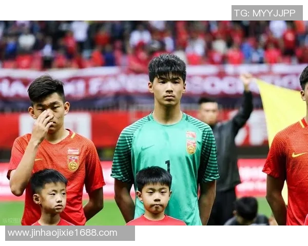 球星谈中国足球发展潜力与挑战：如何走出瓶颈实现突破