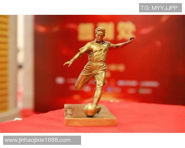 足球之夜球星特辑讲述绿茵传奇人物背后动人故事与荣耀时刻