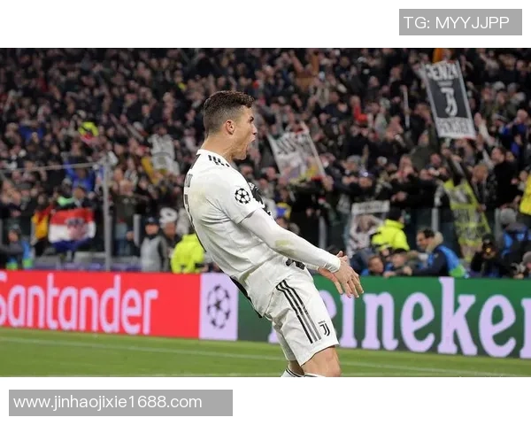 足球场上怀疑自己是球星却总被现实打脸的那些瞬间